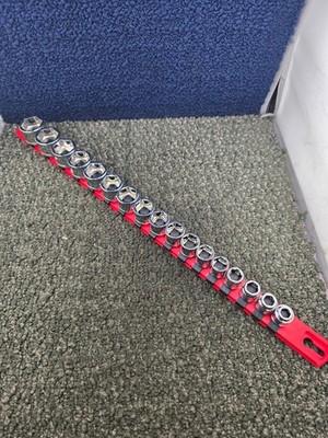 Tekton 17-Piece 3/8'' 6-Point 8-24mm Drive Chrome Sockets with Twist-to-Lock Rail