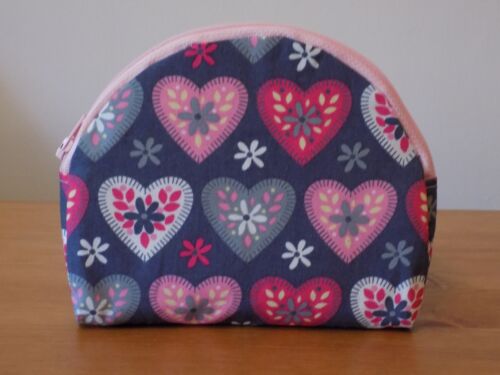 Handmade Curved Make Up Bag Cosmetics Case Grey & Pink Hearts Cotton Fabric  - Picture 1 of 5