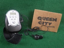 GPX R300B Portable AM/FM Armband Radio Sports/running/mini w/earbuds