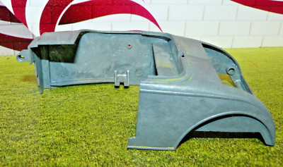 ( IDD ) Hubley 1932 Chevy body parts