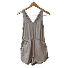 Vuori Women  s Torrey Romper S Gray Heather Twist Back Athletic Shorts Jumpsuit