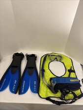 US Divers Avalon Adult Size Medium Snorkel Set Mask Fins Vest Tube And Carry Bag
