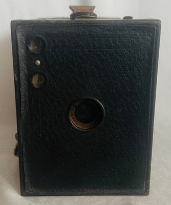 Antique Kodak Brownie No. 2 Model F  box camera made from 1924-1935