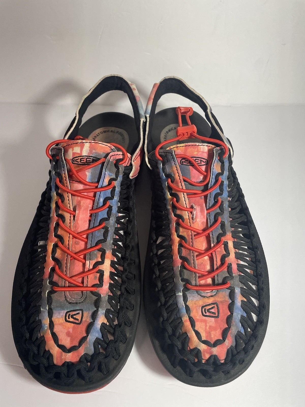 Sandali Keen da uomo Uneek Jerry Garcia New York di notte con corda taglia 12 multicolore