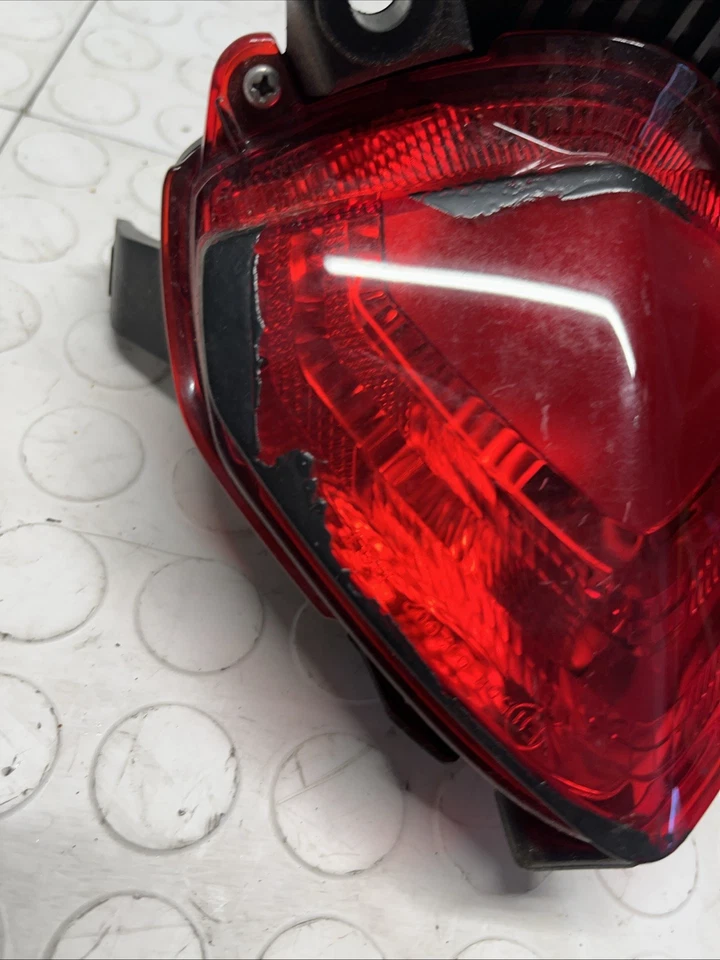 2015 HONDA CB500F REAR TAIL LIGHT TAILLIGHT BULB AND HOUSING OEM - Image 4 of 4