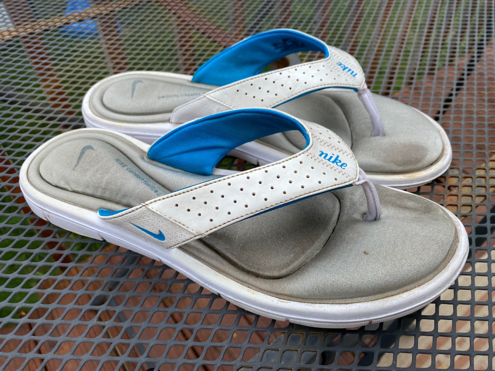 Nike Comfort Footbed Women's Thong Flip Flops White Cyan Blue 354925-140  Size 12 | eBay