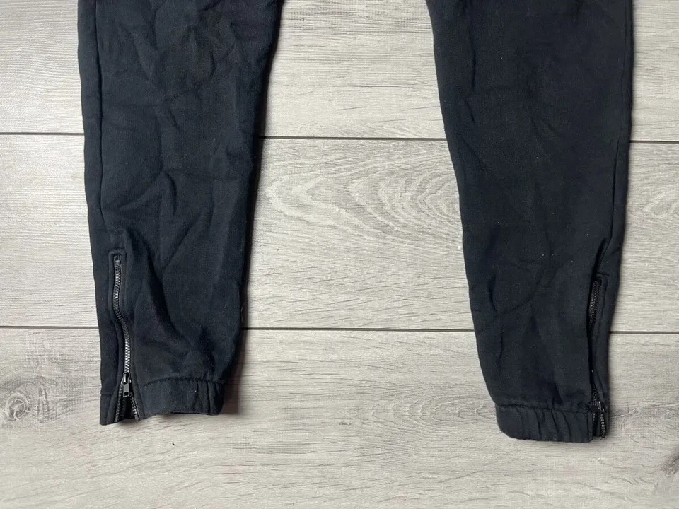 Trapstar london sweatpants embroidered logo size Small eBay