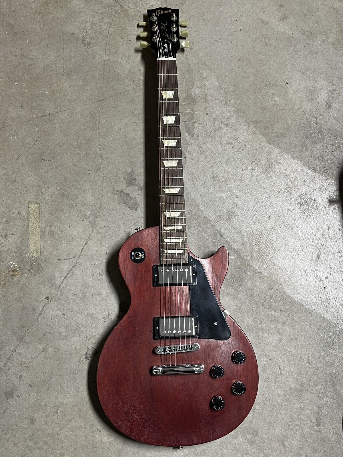 2008 Gibson Les Paul Studio Faded Cherry Finish Electric Guitar w/OHSC