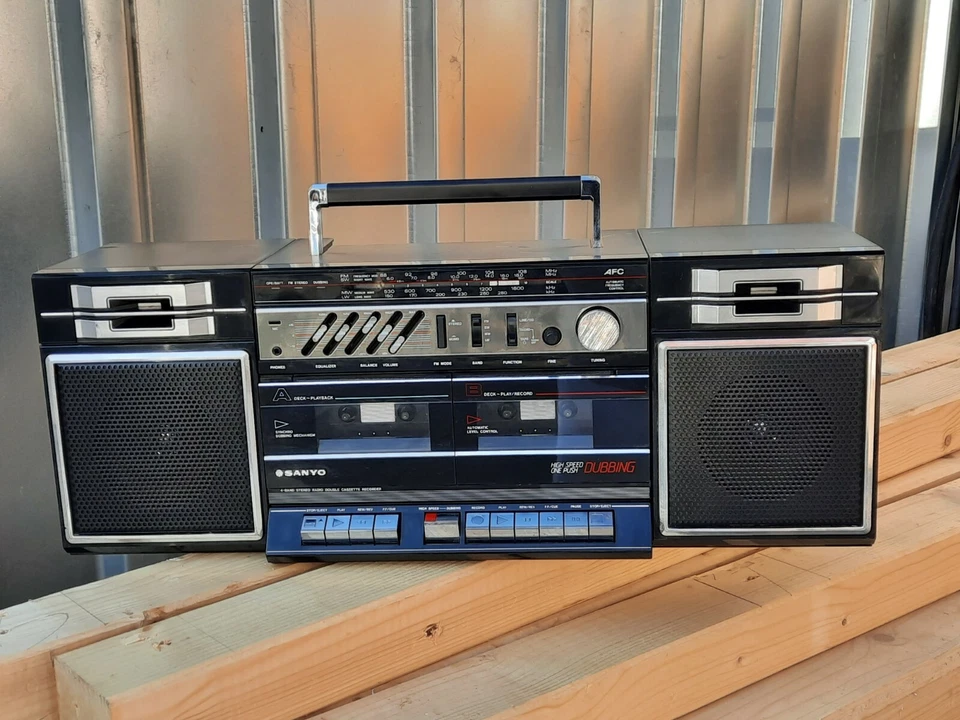 Hübsches SANYO MW211LU, 4Band Stereo Radio RECORDER Ghettoblaster, 14W, VINTAGE - Bild 2 von 4