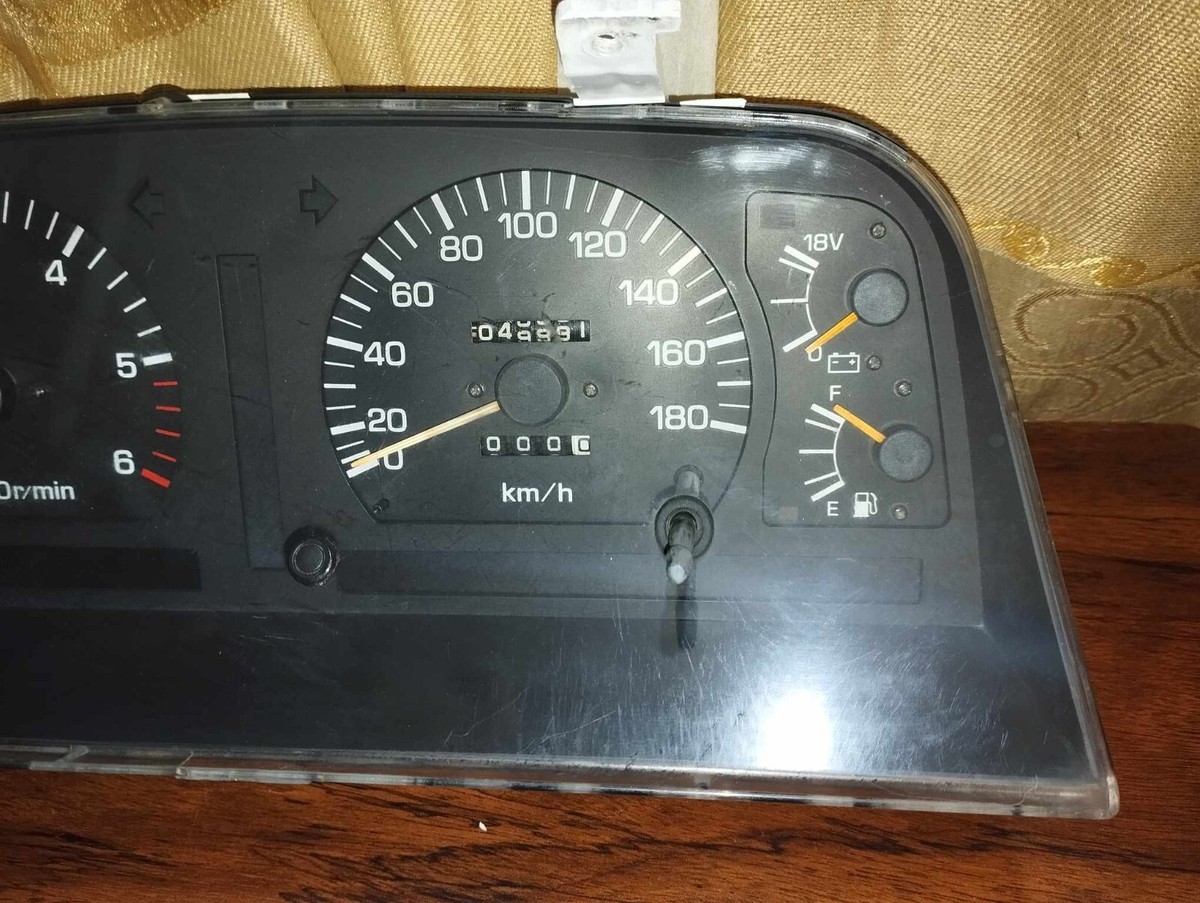 Toyota Land Cruiser 80 series Speedometer 83010-60221 for sale