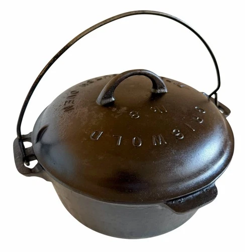 Vintage Griswold Erie PA No. 8 Tite-Top Dutch Oven with Lid