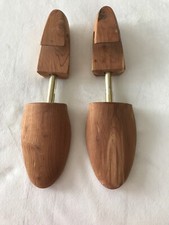 Cedar Sz M Shoe Trees/Inserts/Forms Solid-Toe Adjustable-Springs EUC