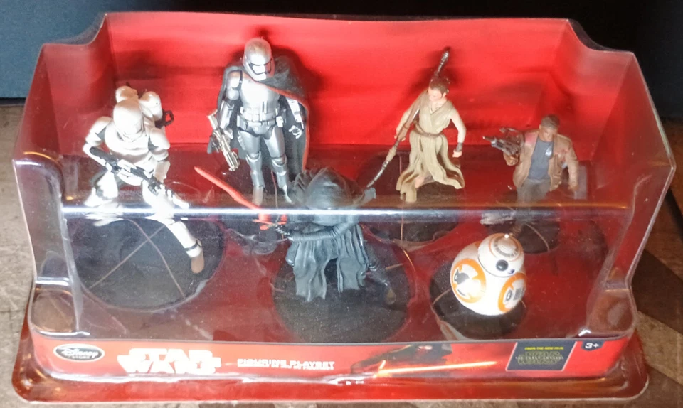Juego de 6 estatuillas Star Wars Force Awakens - Exclusivo de Disney Store (Nuevo) Foto 2 de 4