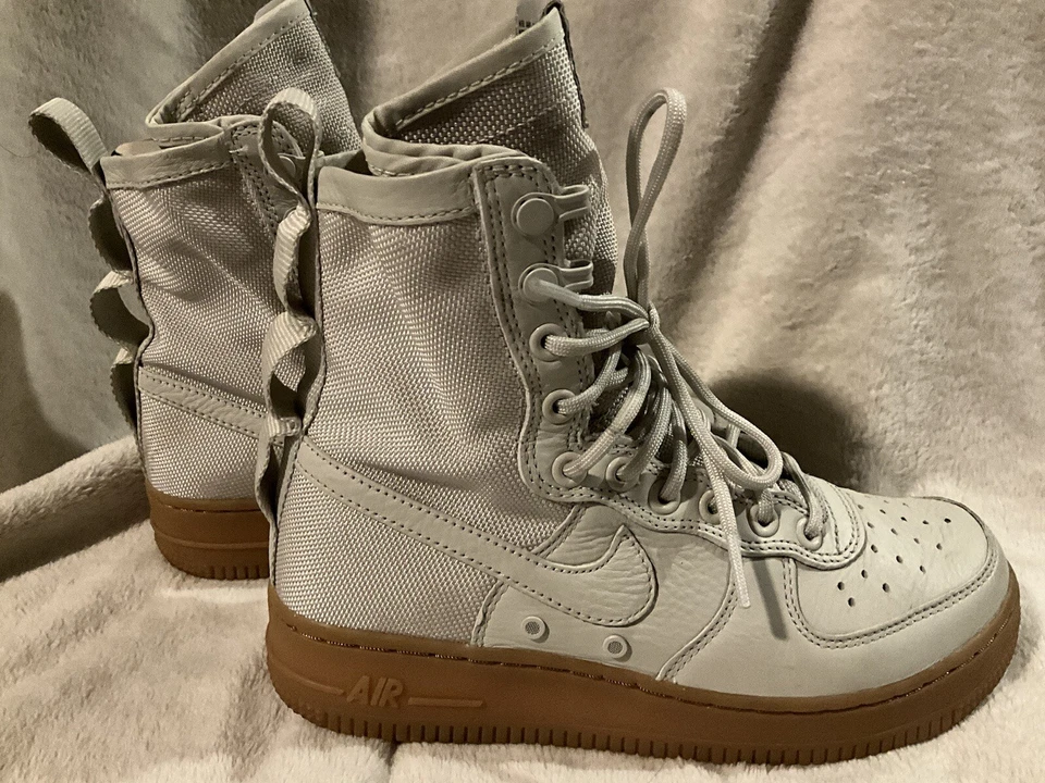 Size 6.5 - Nike SF Air Force 1 High Light Bone W - Image 3 of 4