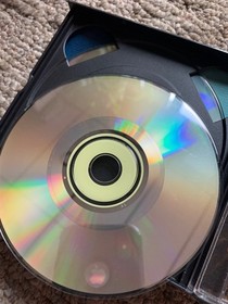 Shenmue for Sega Dreamcast 3 Discs 1 Missing with Manual & Passport 2000 Edition