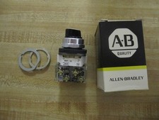 Allen Bradley 800T-H2A Switch 800TH2A Ser. T w/800T-XA