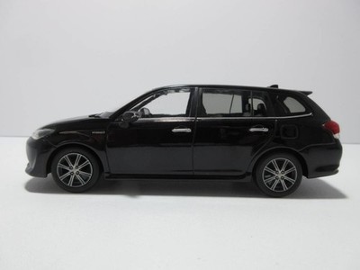 1/30 Toyota Corolla Fielder Hybrid (late model) WxB Cool Bordeaux Glass JDM