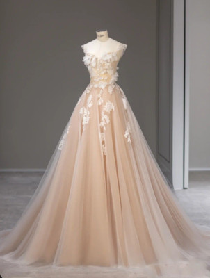Champagne A Line Wedding Dresses Lace Appliques Sweetheart Tulle Bridal Gowns