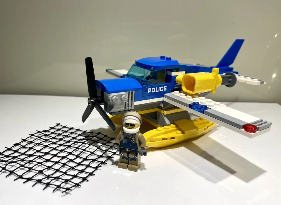 LEGO CITY - Police - Mountain River Heist - 60175 - 99% - 4 Minifigs - Retired - Image 3 of 4