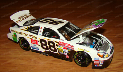 Dale Jarrett LE #88 Quality Care 2002 Ford Taurus Elite 1:24 Die-Cast