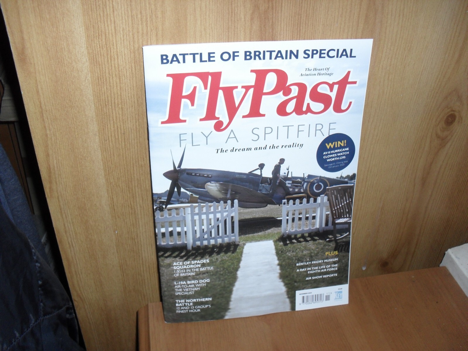 FlyPast magazine november 2022   fly a spitfire