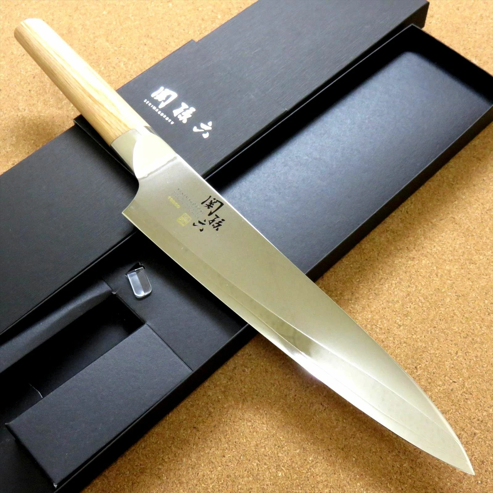 Japanese KAI SEKI MAGOROKU Kitchen Gyuto Chef's Knife 210mm 8 in 3 Layers JAPAN
Opens in a new windo