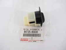 Genuine OEM Toyota Lexus 84725-60030 Differential Lock Switch