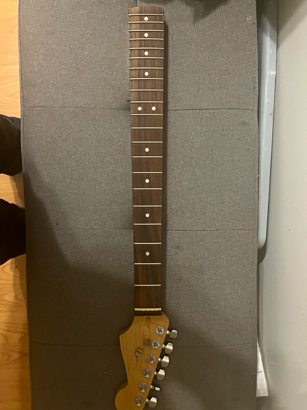 Squier Electric Guitar Neck Maple w/ Rosewood Fretboard 6-In-Line Tuners