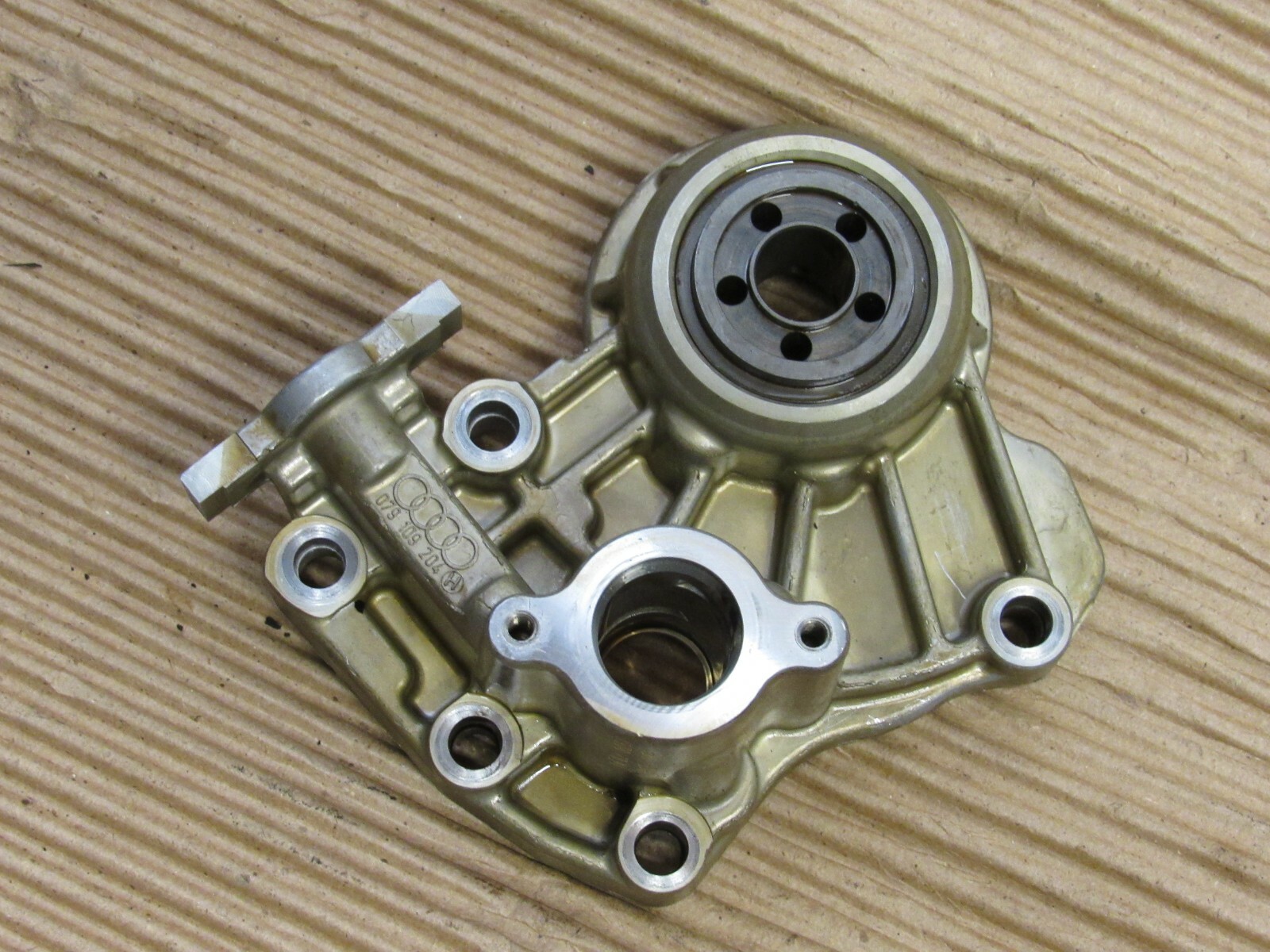 20042009 AUDI S4 4.2L V8 LEFT ADJUSTER TIMING CHAIN TENSIONER OEM