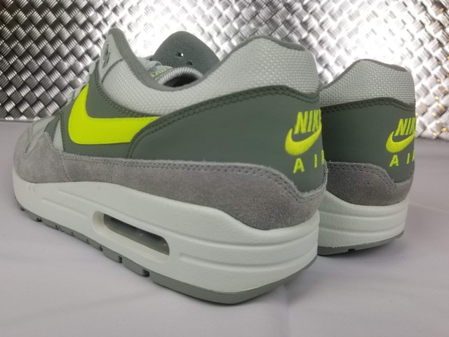 nike air max 1 mica green volt