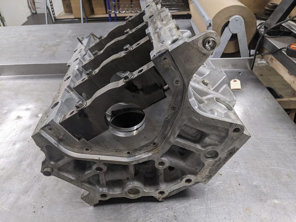 Engine Cylinder Block For 05-08 Dodge Magnum 2.7 4663611 - Image 3 of 4