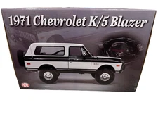 ACME 1971 Chevrolet K/5 Blazer Black/White 1/18 1 of 396