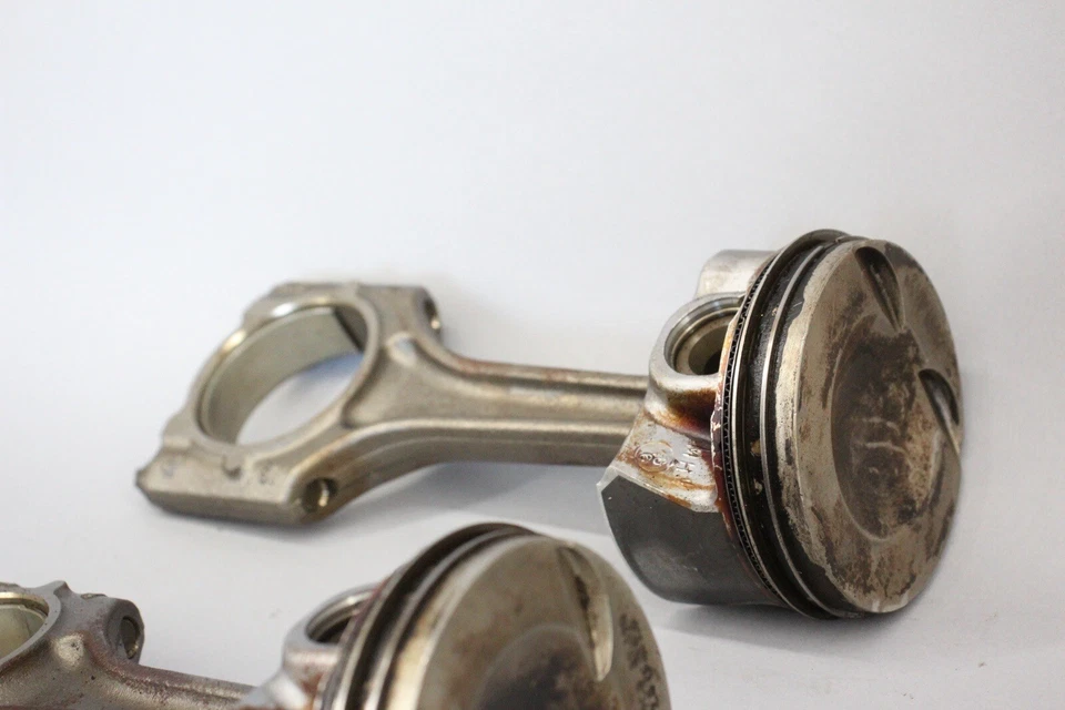 ✅ Juego de 4 pistones y bielas de motor Volkswagen Audi Q5 A4 2.0T 11-18 OEM Foto 4 de 4