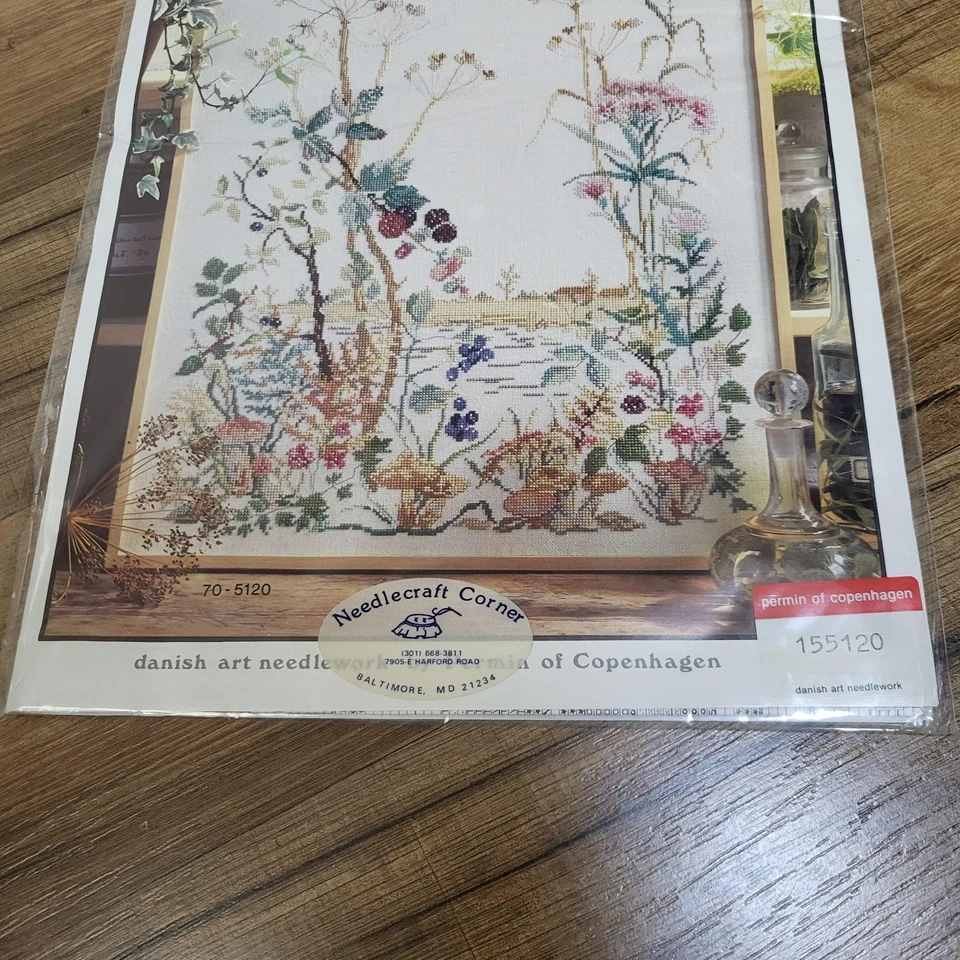Permin of Copenhagen Bramble Brush Wild Life Cross Stitch Pattern 155120 - Image 3 of 4