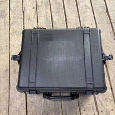 Pelican 1600 Protector Case Black