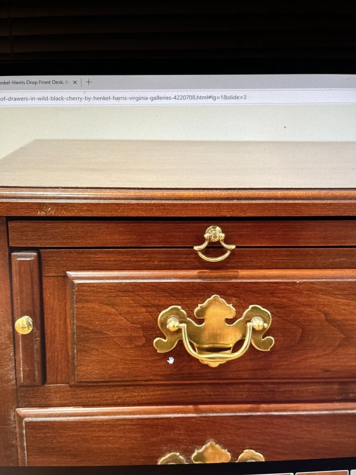 Pecho de soltero vintage Henkel-Harris Chippendale cereza negra Foto 3 de 4