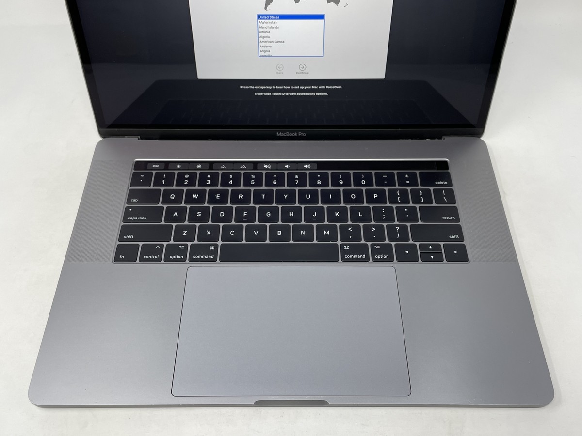 MacBook Pro 15 Touch Bar Space Gray 2017 2.8 GHz i7 16GB 256GB