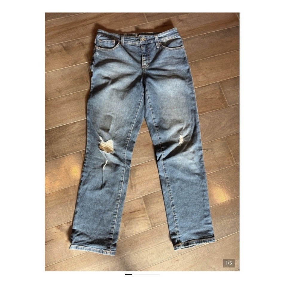 Style & Co. Women's Boyfriend Jeans Size 4 Light Wash Distressed Denim 5-Pocket
