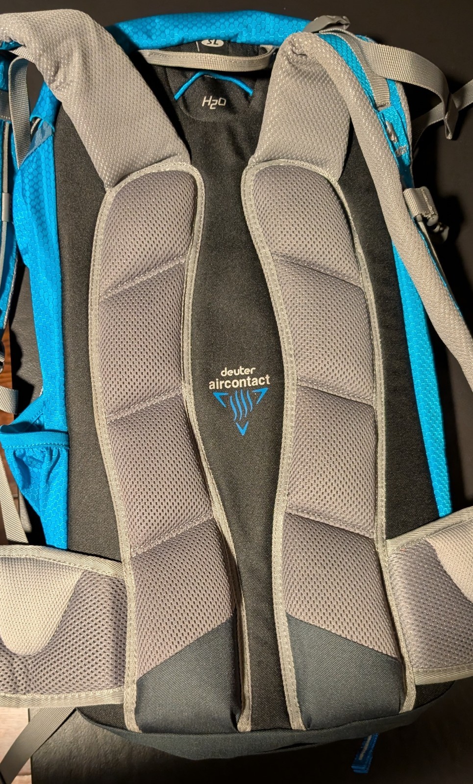 Deuter Unisex ACT Trail 28 SL Backpack in Bright Blue - Trekking Hiking Daypack