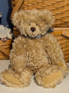SANDY O'NEAL FULLY JOINTED MOHAIR BEAR CUTE FACE W/ TAGS 16 INCHES NR