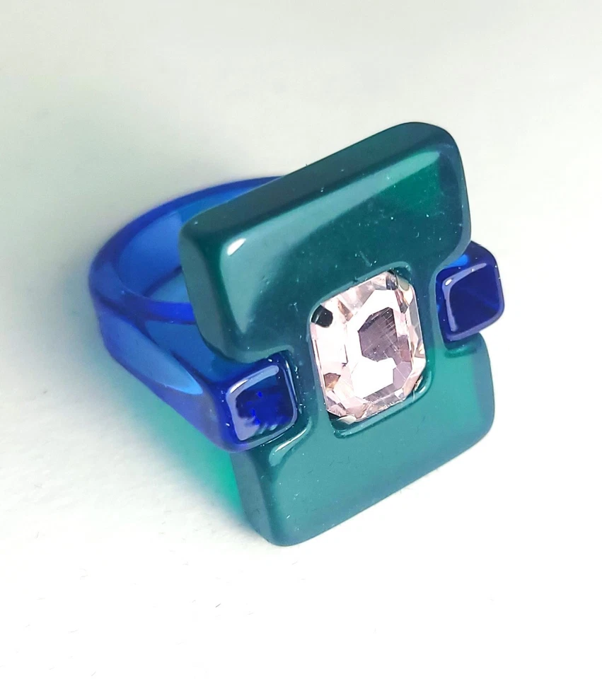 Impresionante Anillo Cuadrado Grueso Acrílico Geométrico Mod Años 60 Inspirado Azul Verde + Cristal Foto 3 de 4