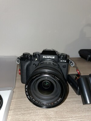 Ｘ－Ｔ４ Fujifilm X-T4 26.1 MP Mirrorless Camera - Black (XF 16-80mm f/4 R