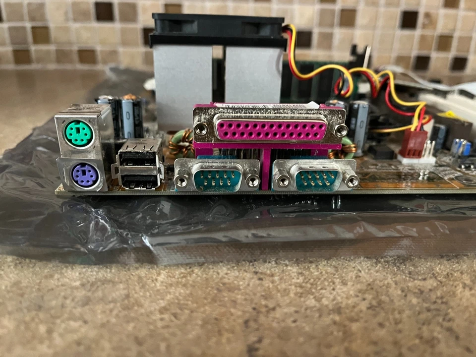 ASUS A7V266-C MOTHERBOARD AMD ATHLON XP 1900+ 1.2GHZ 1.5GB RAM ULE4-6 - Image 4 of 4