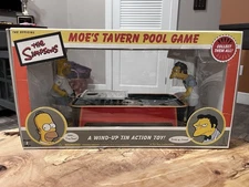 2002 THE SIMPSONS MOE'S TAVERN POOL GAME WIND UP TIN ACTION TOY NEW IN BOX