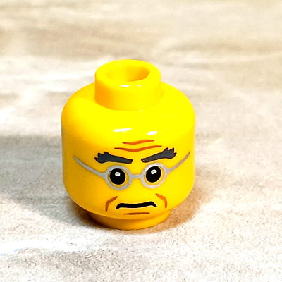 LEGO Old Man Head Round Silver Eyeglasses Yellow Flesh Wrinkles