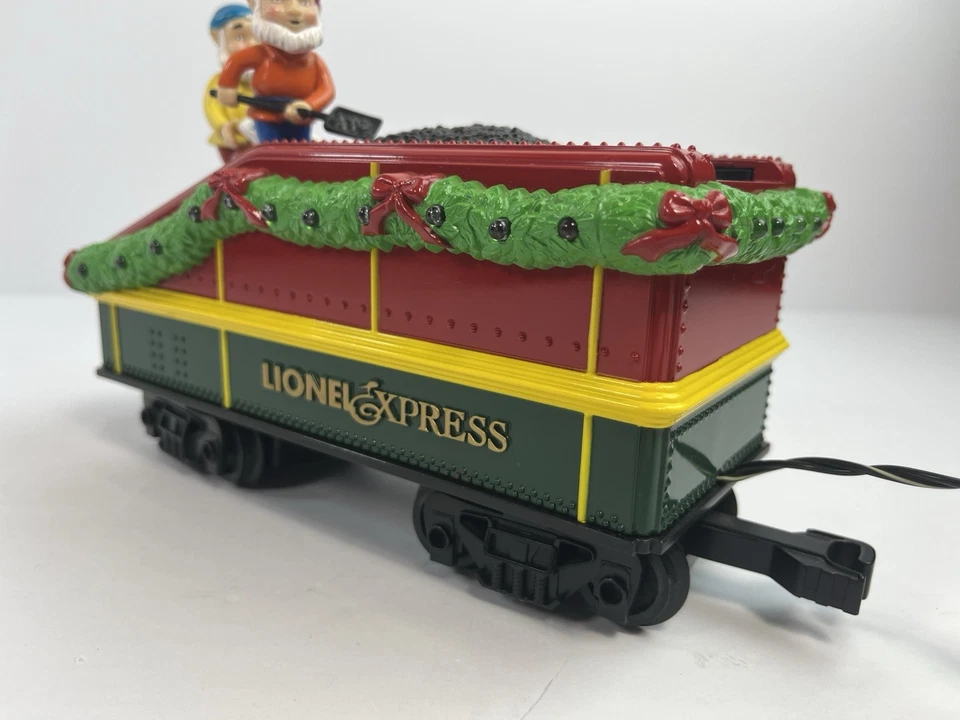 Lionel Holiday Christmas Tradition Express G-gauge Lighted Tender Elves 7-11102 - Image 3 of 4