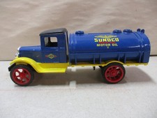 Ertl Sunoco 1931 Hawkeye Tanker Truck Bank