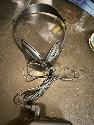 Sony SRF-M32 FM/AM Walkman Radio & Headphones W/ Instructions Tested Works - Picture 3 of 13
