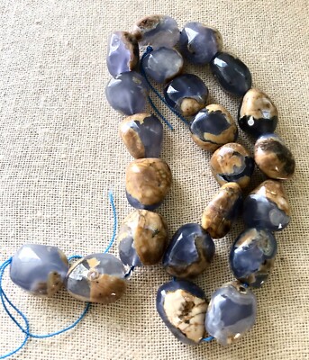 Natural Gemstone Large Lavender Chalcedony Nugget Bead Strand 16  105 gms