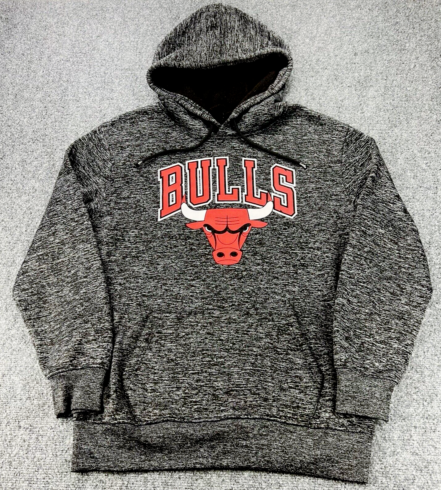 Chicago Bulls NBA Hoodie - Mens Medium Heather Gray Pullover Activewear